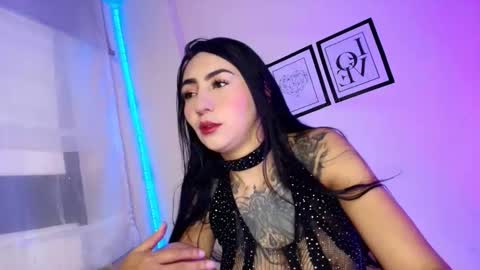   online show from October 3, 12:43 pm