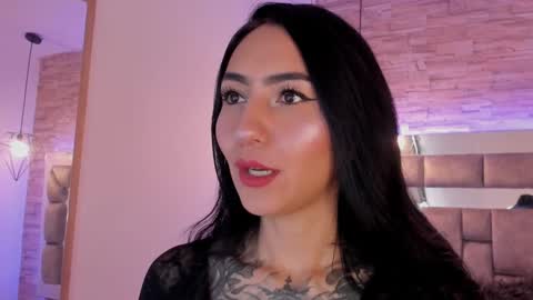   online show from March 5, 4:24 pm