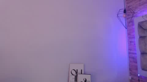   online show from February 8, 3:21 pm