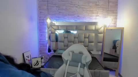   online show from March 8, 11:56 am