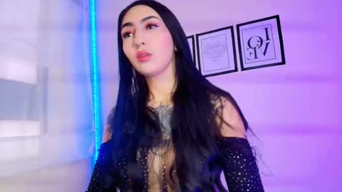   online show from October 4, 12:44 pm