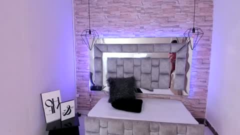   online show from February 4, 12:11 pm