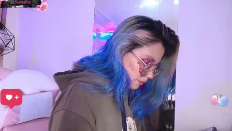 Tsukineko online show from November 30, 3:32 am