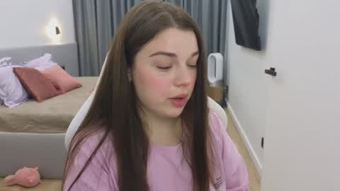 Ariana online show from March 8, 8:35 pm