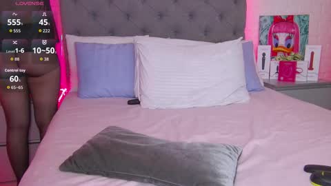 Hallie online show from October 26, 2:29 am