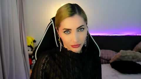 MayCarrey online show from February 22, 2:12 am