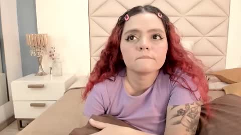 Twiggy online show from March 19, 9:19 pm