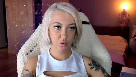 Miley online show from January 31, 12:29 pm