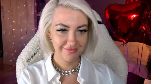 Miley online show from February 14, 1:18 pm