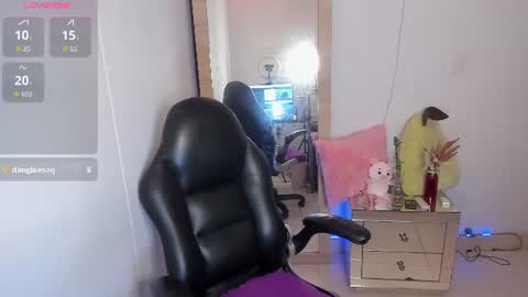 tylor_love online show from July 3, 10:38 pm