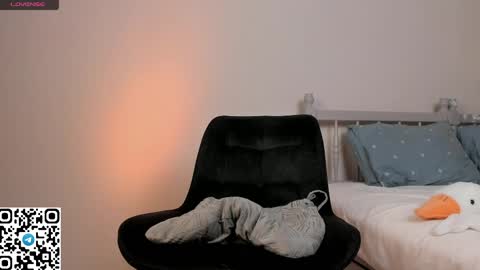 Christine 3 Next broadcast tomorrow at 2100 GMT 5 online show from April 9, 7:30 pm