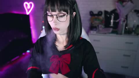 Izzy    online show from January 2, 4:24 pm