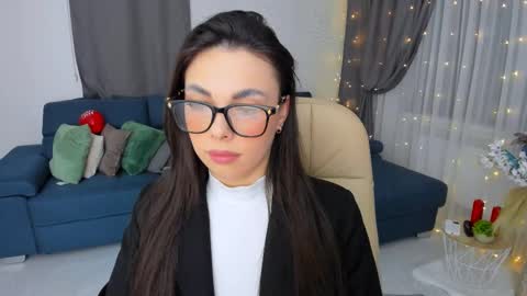 Patricia online show from February 18, 1:10 am