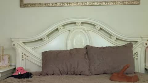 Unholy Lady online show from April 18, 6:27 am