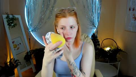 Call me Mira  thumbs up its make me happy online show from December 8, 8:36 pm