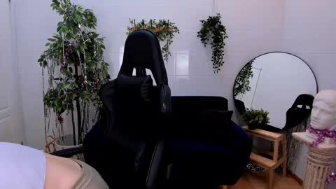 Call me Mira  thumbs up its make me happy online show from January 2, 8:35 pm