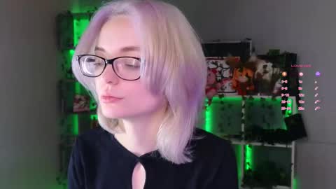 ShizukaShizuSHIZ online show from September 25, 4:00 am