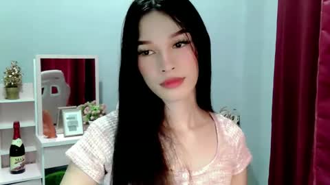 ur_asianbabexxx online show from January 19, 10:33 am