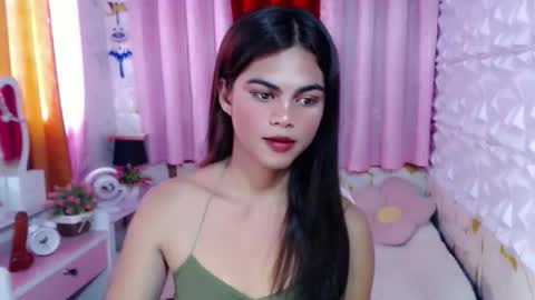 ur_dollxxx online show from September 30, 10:47 pm