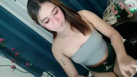 ur_rianlover online show from December 14, 2:39 am