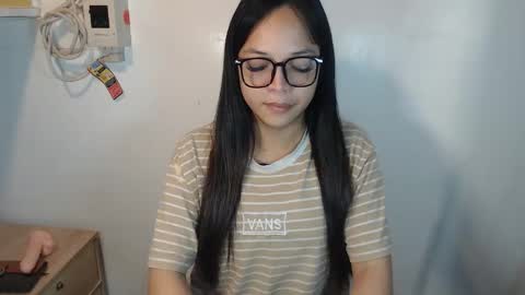 urhotangela online show from February 5, 6:33 pm