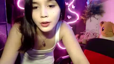 Pia online show from November 13, 11:48 pm