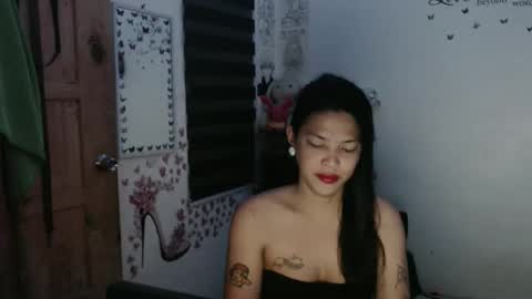 hi im kim online show from September 20, 11:08 am