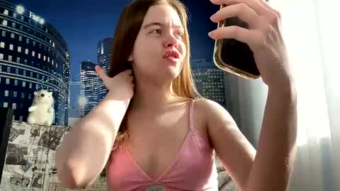 Hannah online show from March 7, 9:40 am