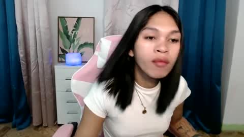 ursweet_zeviixx online show from February 1, 1:12 am