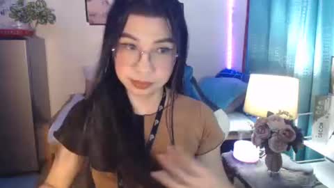 Ashley Kate Mateo Gray online show from December 8, 9:24 am