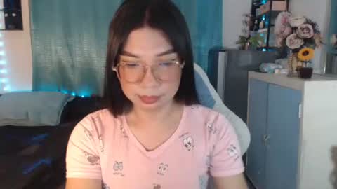 Ashley Kate Mateo Gray online show from March 23, 9:15 am