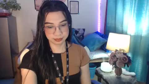 Ashley Kate Mateo Gray online show from December 6, 11:22 am