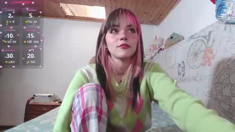 uryukim_ online show from July 12, 4:19 pm