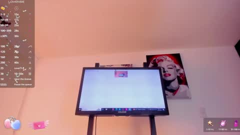 Vahiolet smith online show from January 20, 3:28 pm