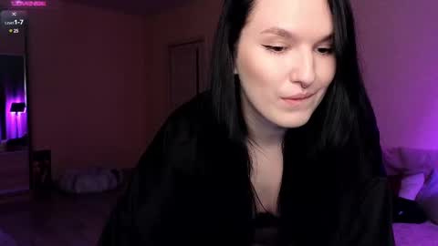 Val online show from March 3, 8:29 pm