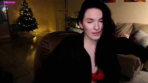 Val online show from December 22, 7:10 pm