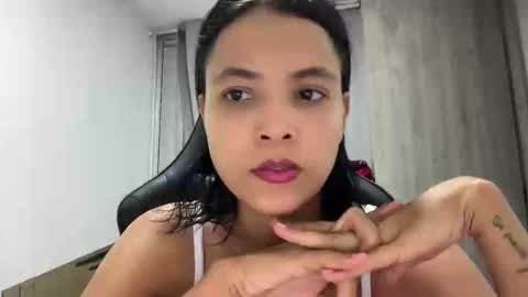 valecute01 online show from January 14, 4:50 am