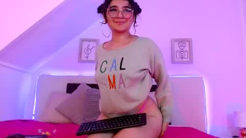 Tifanny  online show from February 21, 7:54 pm