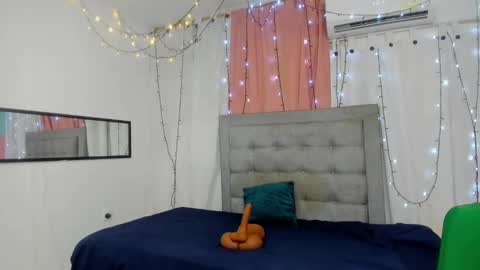 Valentina online show from January 25, 4:45 am