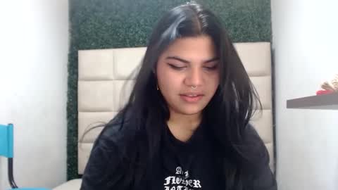 valeri_harpers4 online show from February 16, 10:10 pm