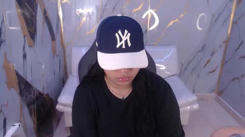 valeri_harpers4 online show from September 19, 7:13 pm