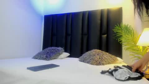 valeri_tafur online show from December 23, 11:03 am