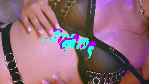   online show from November 13, 6:23 am