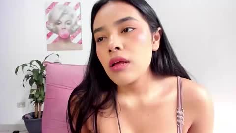 valeria_miller69 online show from September 15, 1:41 pm