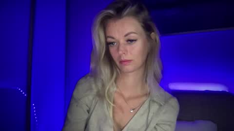 Valerie  online show from September 22, 8:18 pm