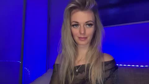 Valerie  online show from March 25, 8:45 pm