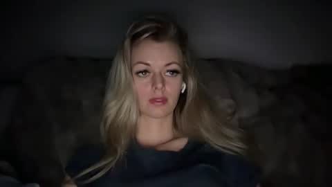 Valerie  online show from March 31, 6:41 pm