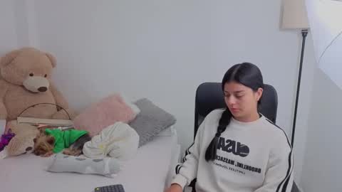 Juli C online show from September 19, 1:15 am