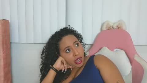 valery_lovex_ online show from November 25, 4:03 am