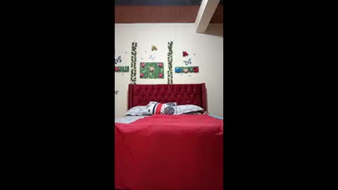 valerylyma77 online show from January 14, 5:40 pm